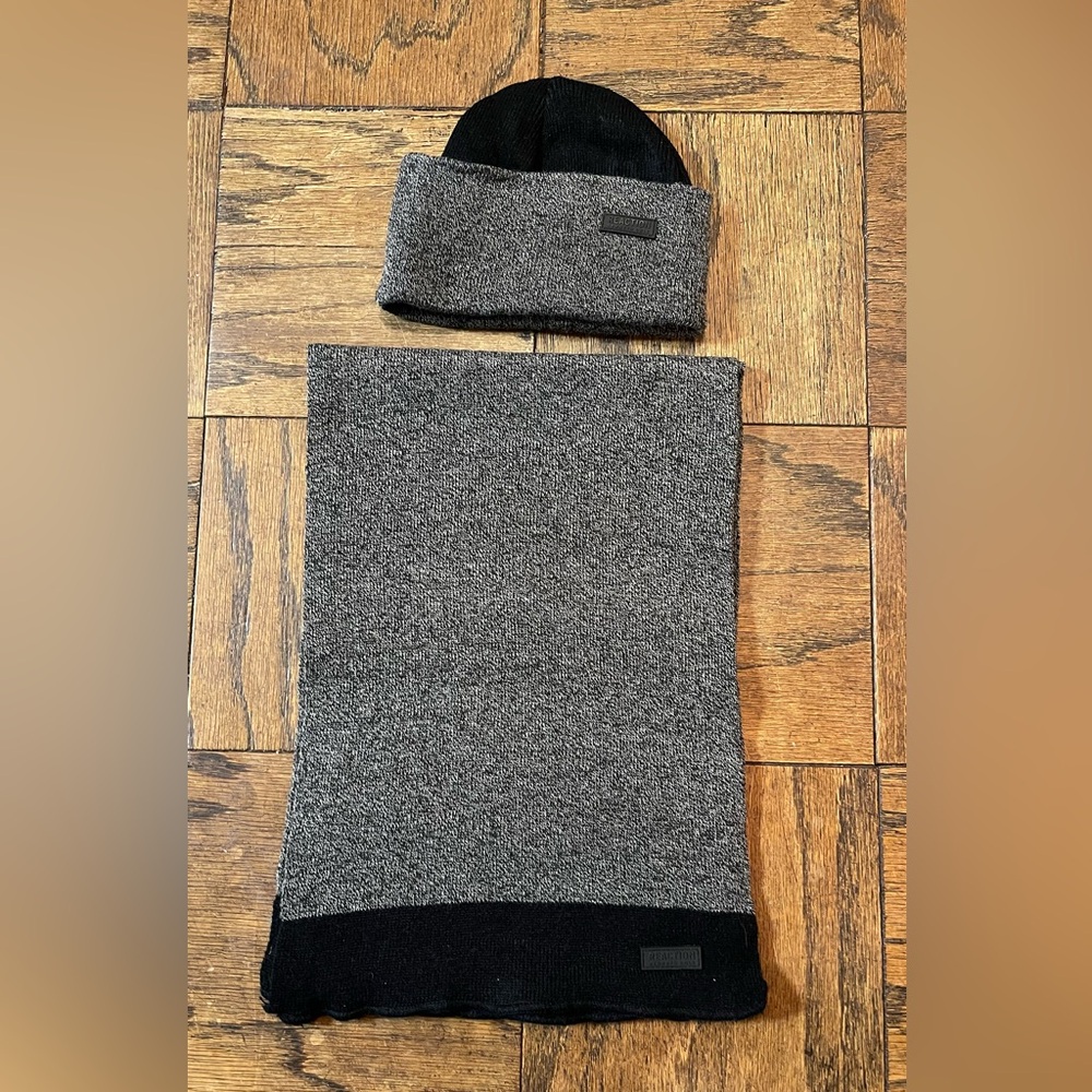 Kenneth Cole Reaction Charcoal and Black Knitwear Hat & Scarf Set